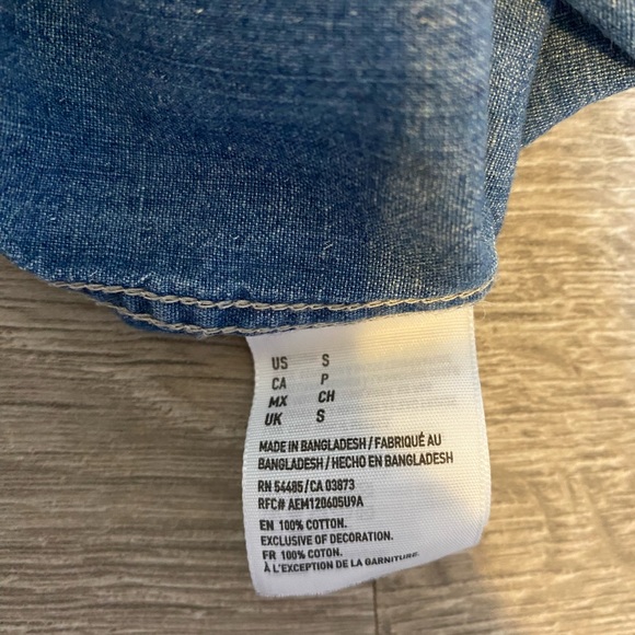 American Eagle Button-Up - Picture 3 of 4